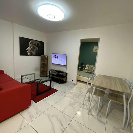 Charmant Appartement Design Blois Bagian luar foto