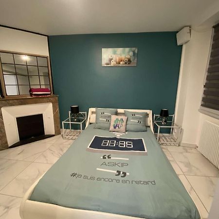 Charmant Appartement Design Blois Bagian luar foto