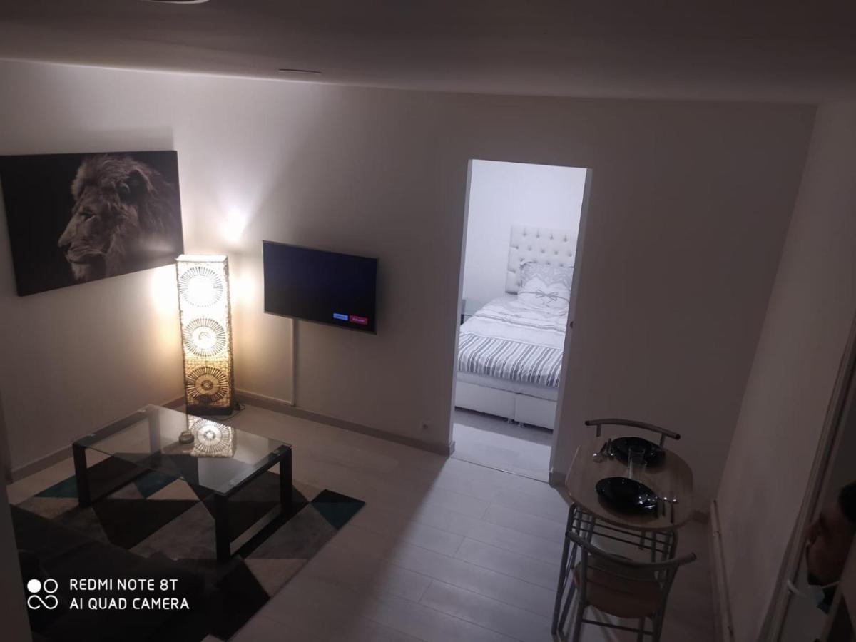 Charmant Appartement Design Blois Bagian luar foto