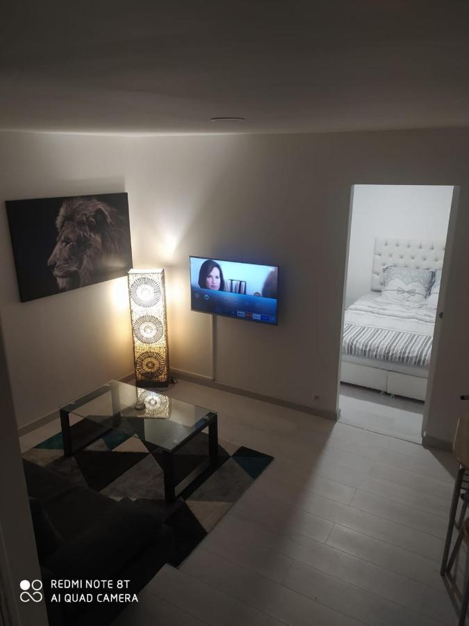 Charmant Appartement Design Blois Bagian luar foto